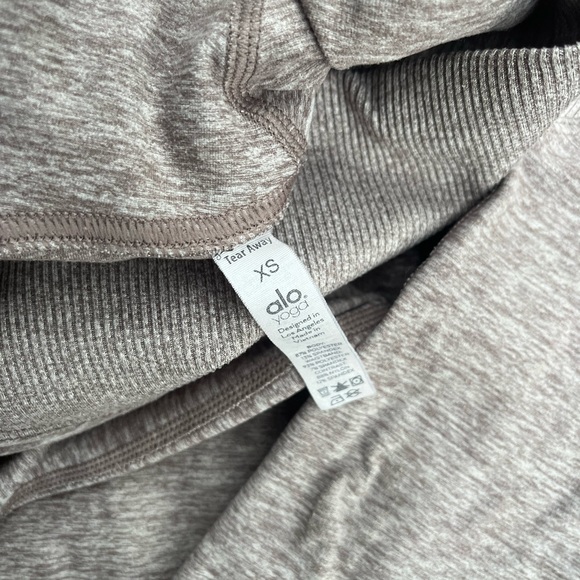 Alo Yoga Leggings - Picture 3 of 3